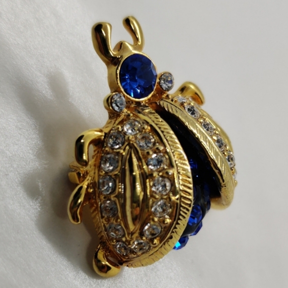 Vintage 80s beetle bug brooch in EUC - Picture 3 of 7